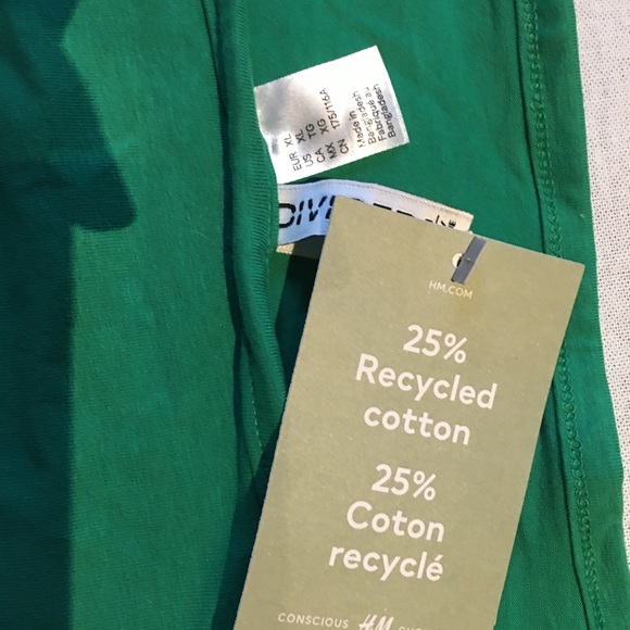 Crop top - Picture 2 of 2